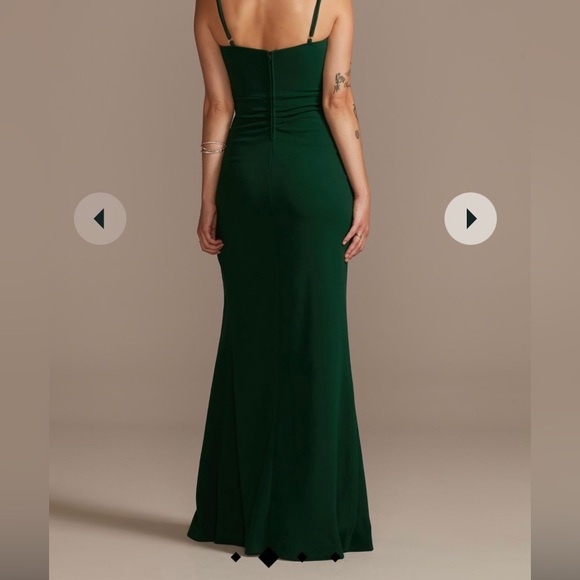 Green small spaghetti strap gown - Picture 2 of 4